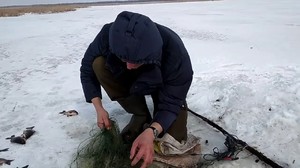 Как поставить сеть под лед 